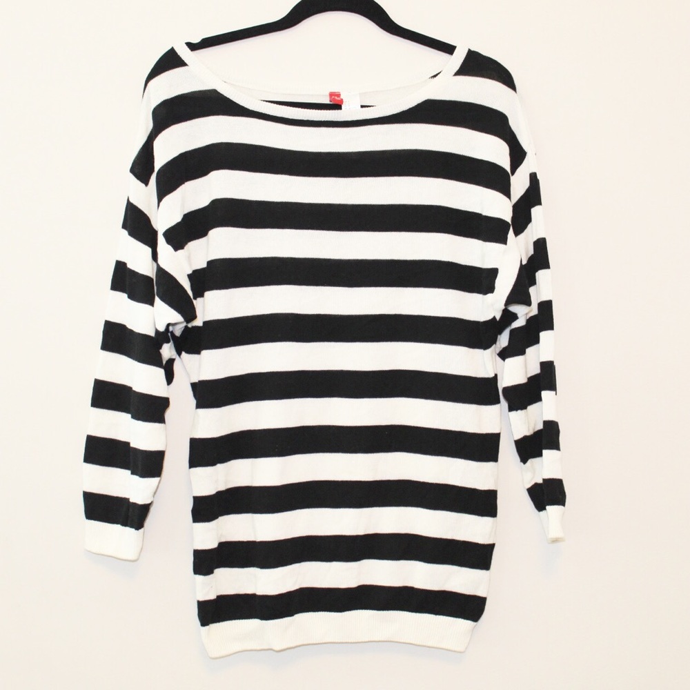 H&M Sweater Small